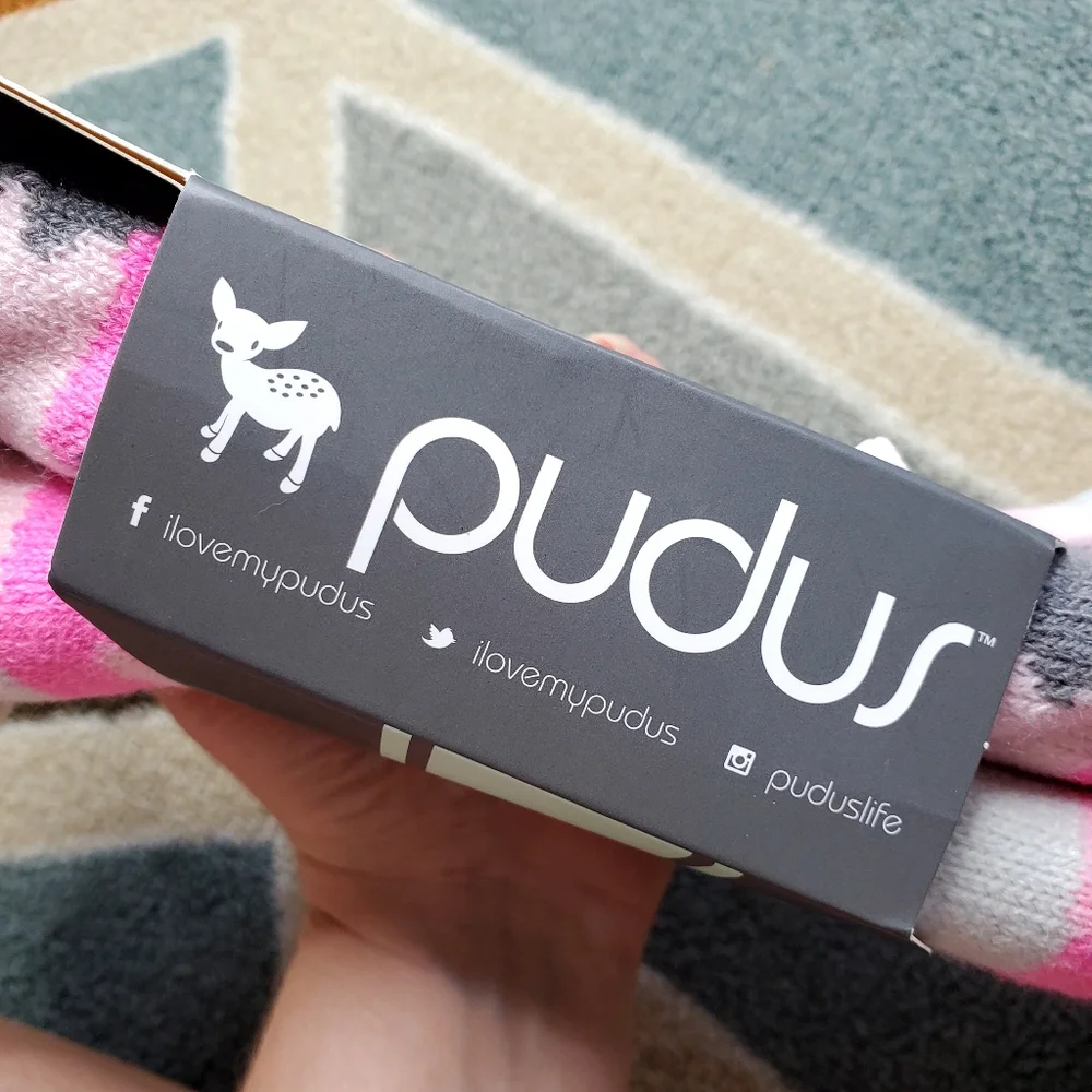 46) PUDUS Ultra Soft Slipper Socks Sz. One Size